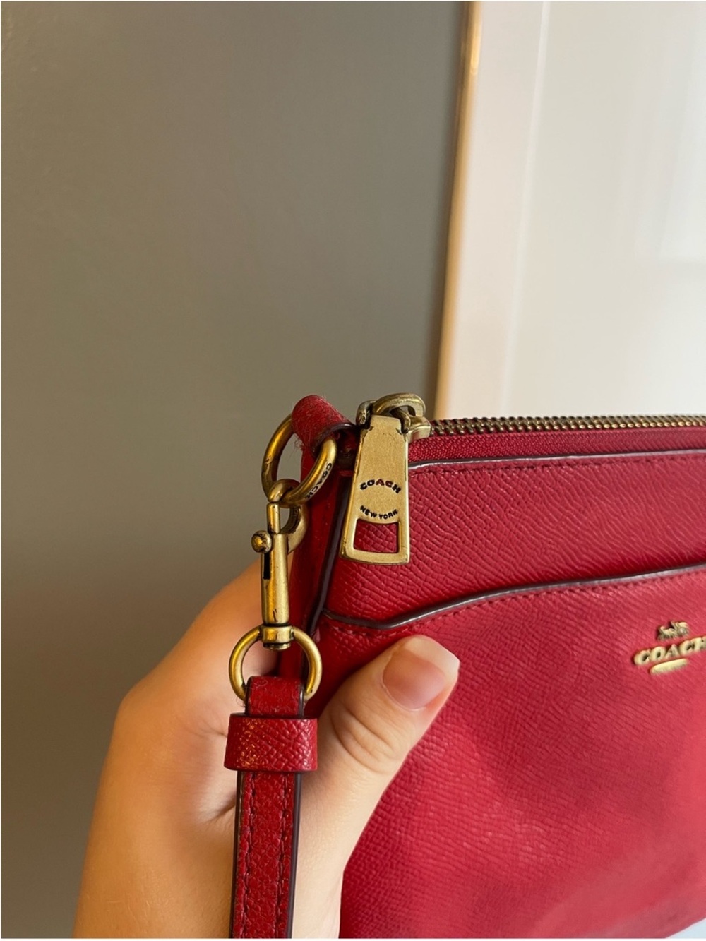 Coach red crossbody - Picture 3 of 10